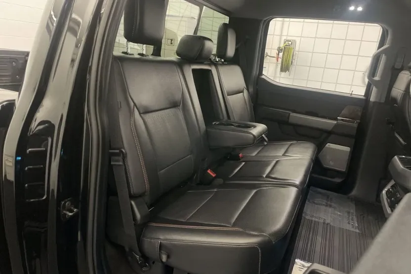 2024 Ford F-250 Lariat photo 1
