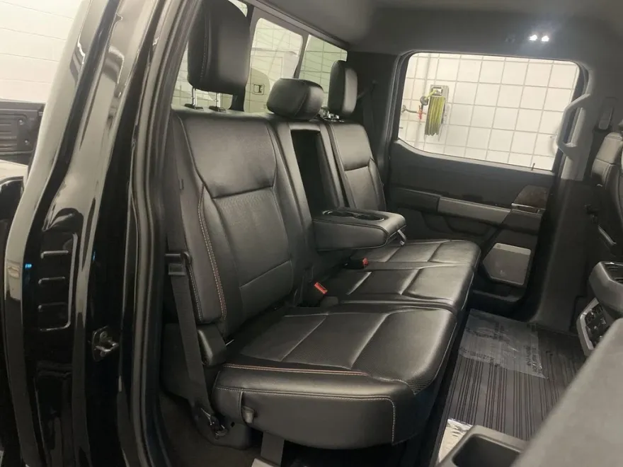 2024 Ford F-250 Lariat photo 1