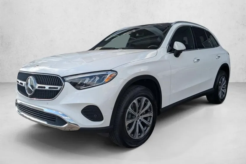 2025 Mercedes Benz GLC 300 photo 1