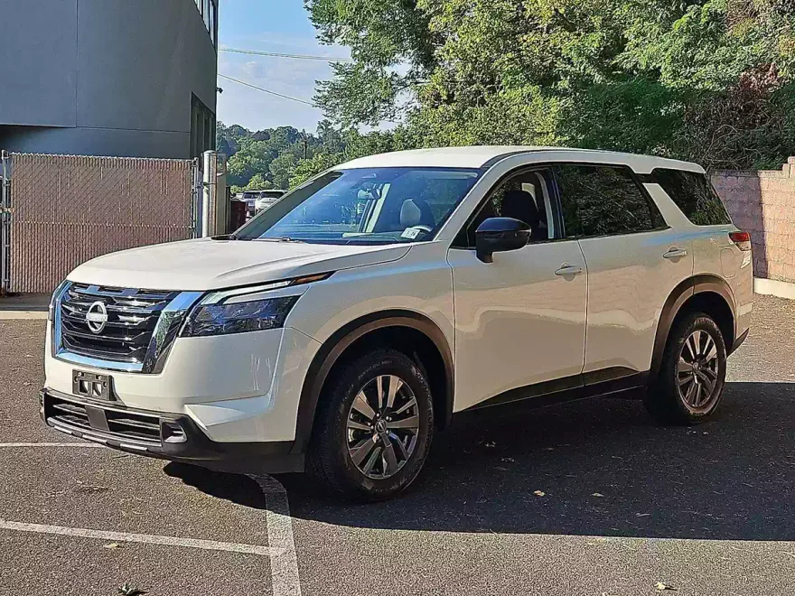2023 Nissan Pathfinder S photo 1