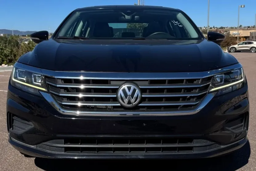 2021 Volkswagen Passat 2.0T SE photo 1