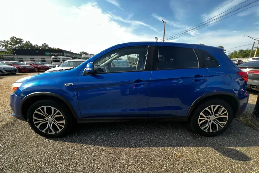 2019 Mitsubishi Outlander Sport ES photo 1