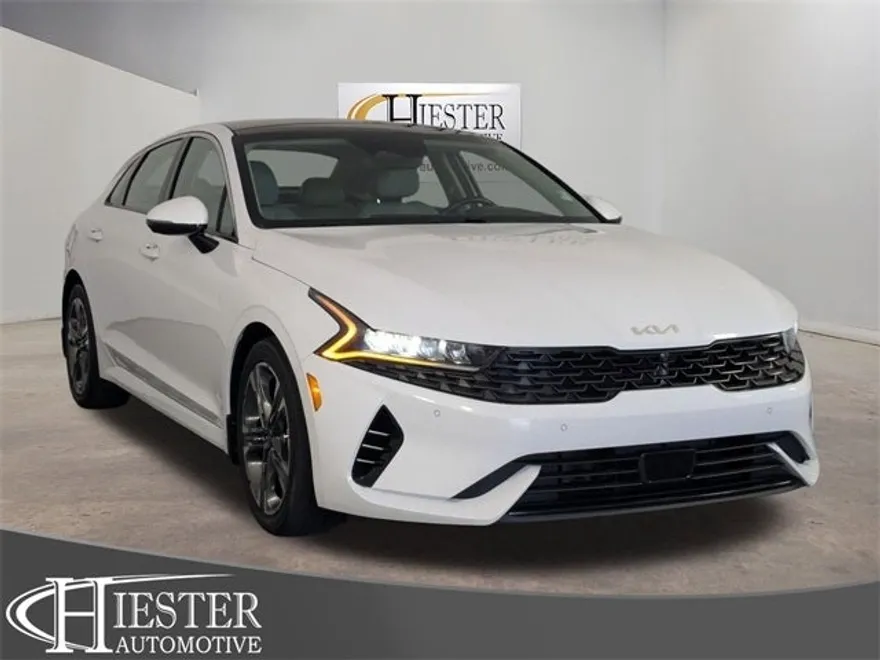 2022 Kia K5 EX photo 1