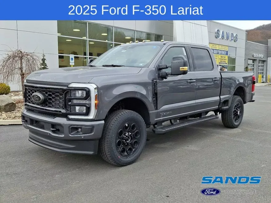 2025 Ford F-350 Lariat photo 1