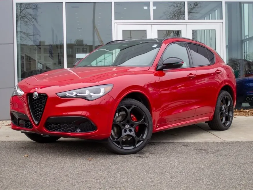 2025 Alfa Romeo Stelvio Tributo Italiano photo 1