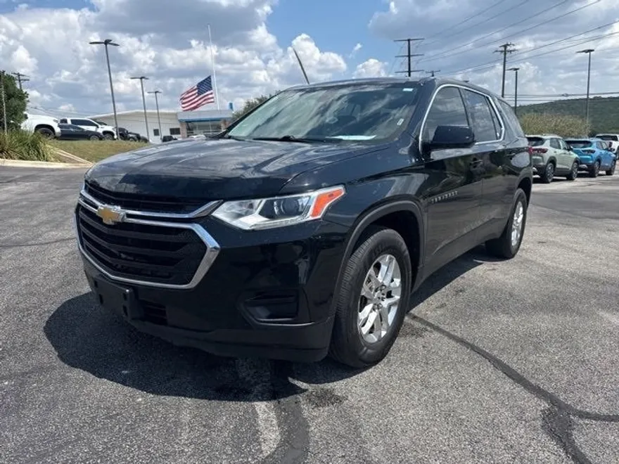 2019 Chevrolet Traverse LS photo 1