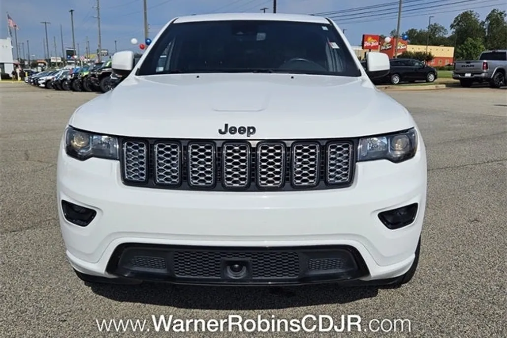 2020 Jeep Grand Cherokee Altitude photo 1