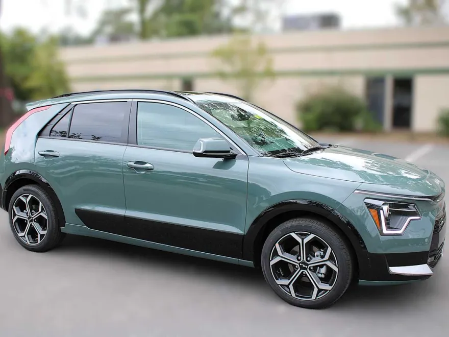 2025 Kia Niro EX Touring photo 1