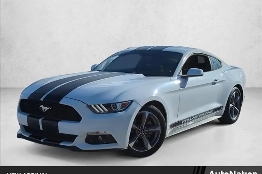 2017 Ford Mustang EcoBoost photo 1