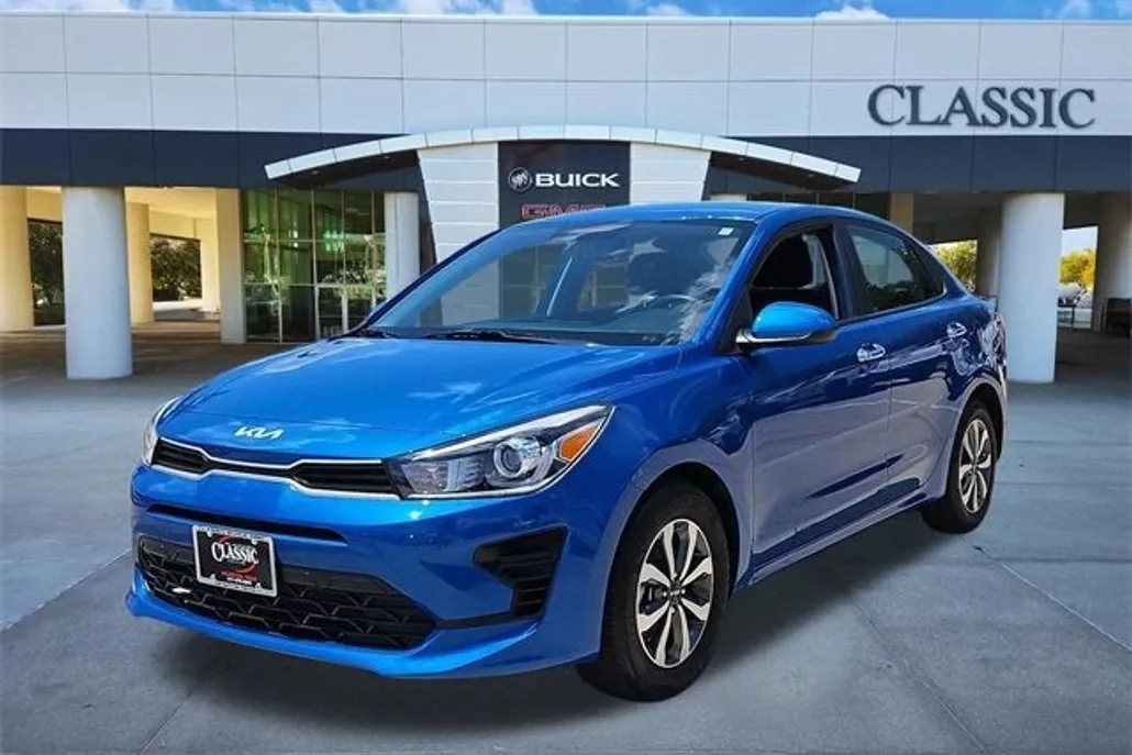 2023 Kia Rio S photo 1