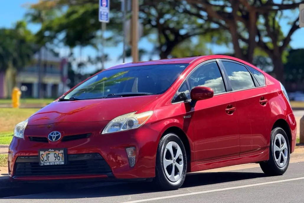 2014 Toyota Prius Two photo 1