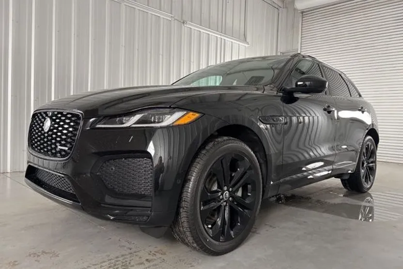 2025 Jaguar F-PACE P250 R-Dynamic S photo 1