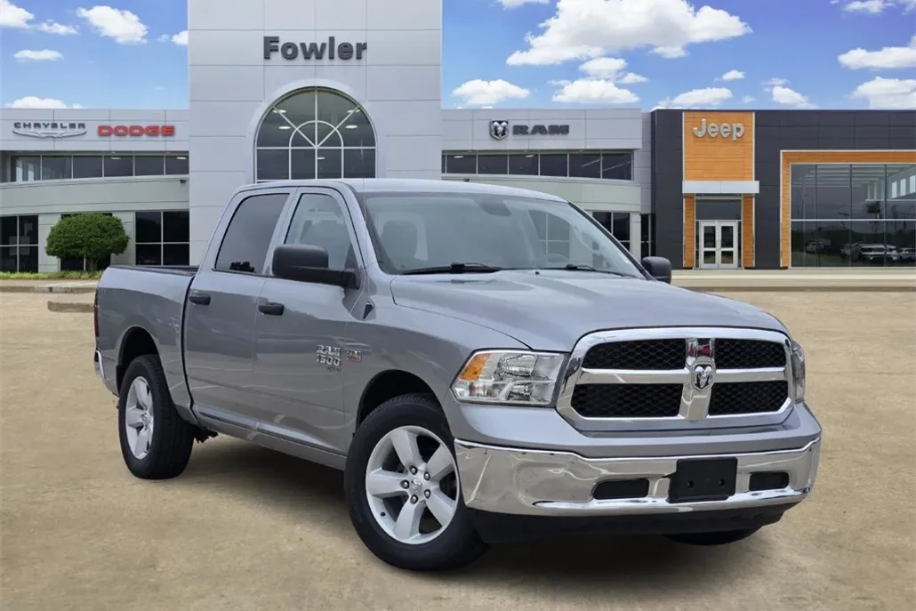 2023 Ram 1500 Classic SLT photo 1