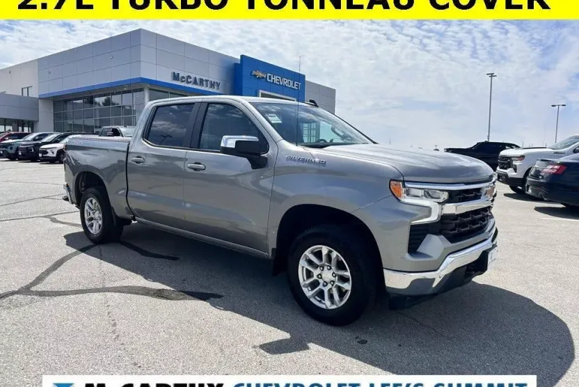 2024 Chevrolet Silverado 1500 LT photo 1