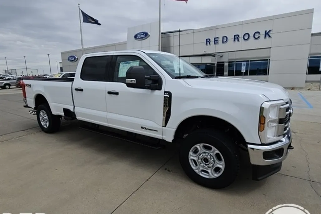 2025 Ford F-250 XLT photo 1