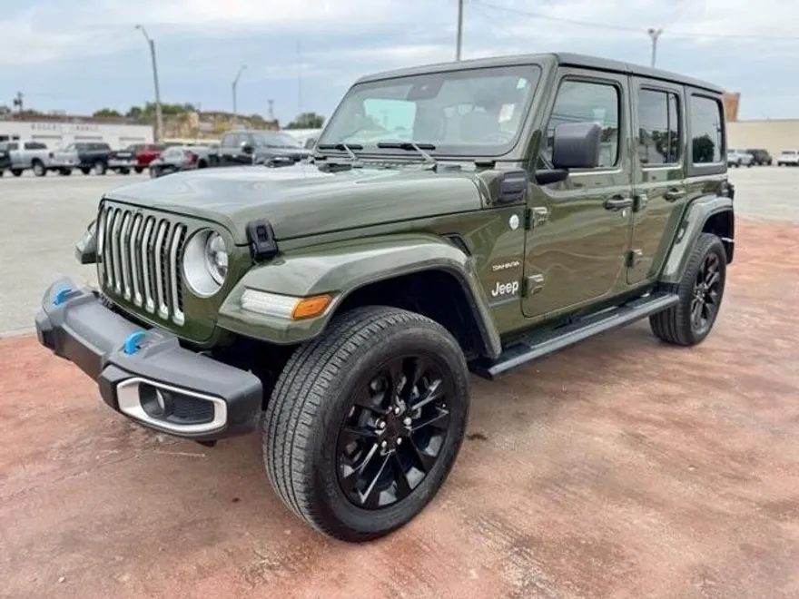 2023 Jeep Wrangler Sahara 4xe photo 1