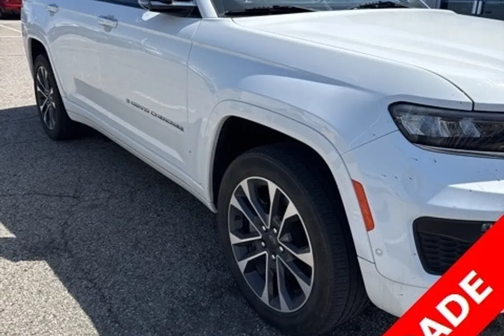 2021 Jeep Grand Cherokee Overland photo 1