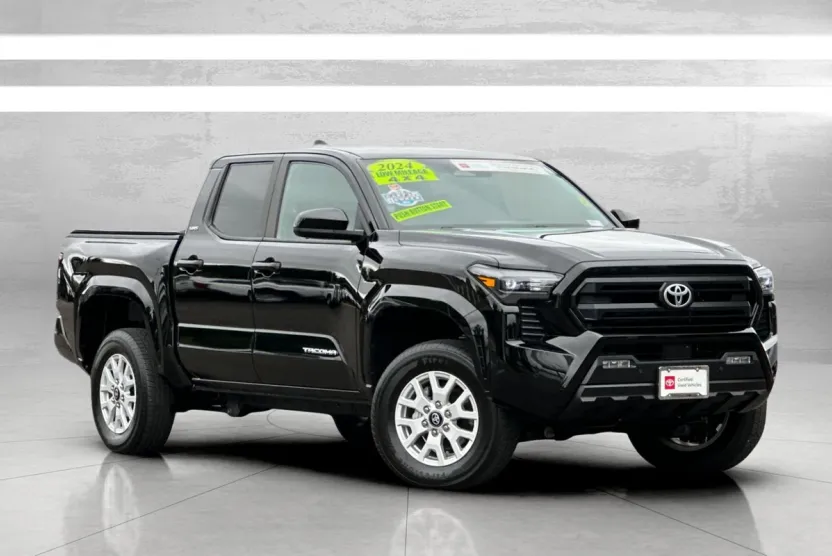 2024 Toyota Tacoma SR5 4x4 photo 1