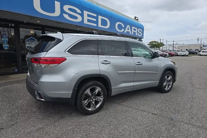 2018 Toyota Highlander Limited Platinum photo 1
