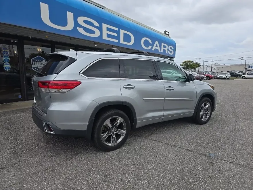 2018 Toyota Highlander Limited Platinum photo 1
