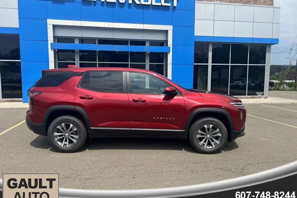 2026 Chevrolet Equinox LT photo 1