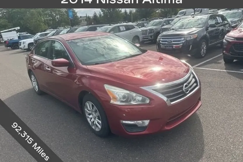 2014 Nissan Altima 2.5 S photo 1