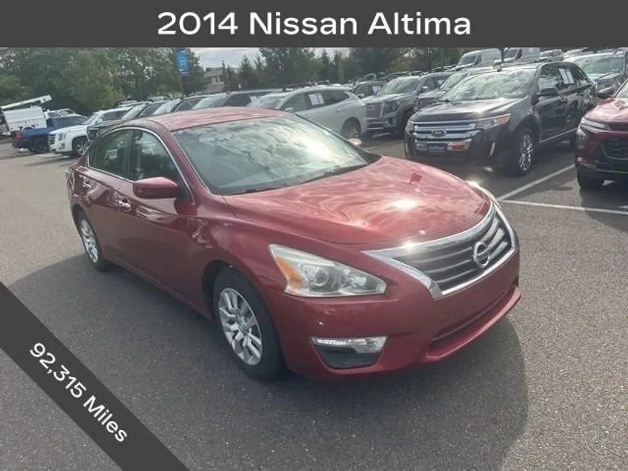 2014 Nissan Altima 2.5 S photo 1