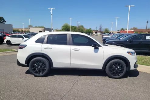 2025 Honda HR-V Sport photo 2
