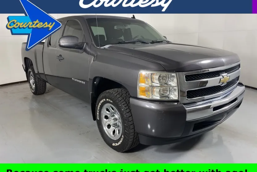 2011 Chevrolet Silverado 1500 LT photo 1