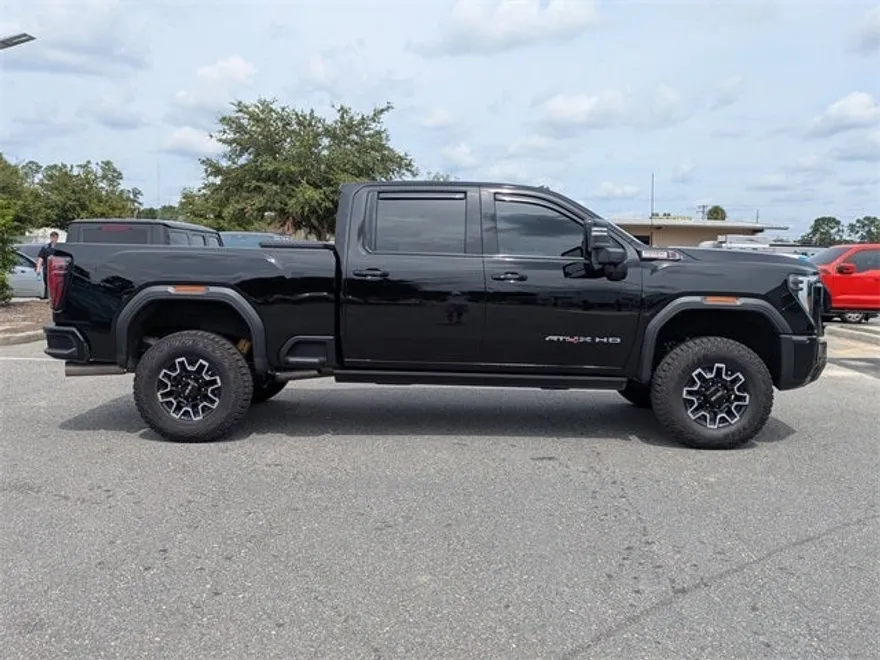 2024 Gmc Sierra HD AT4X photo 1