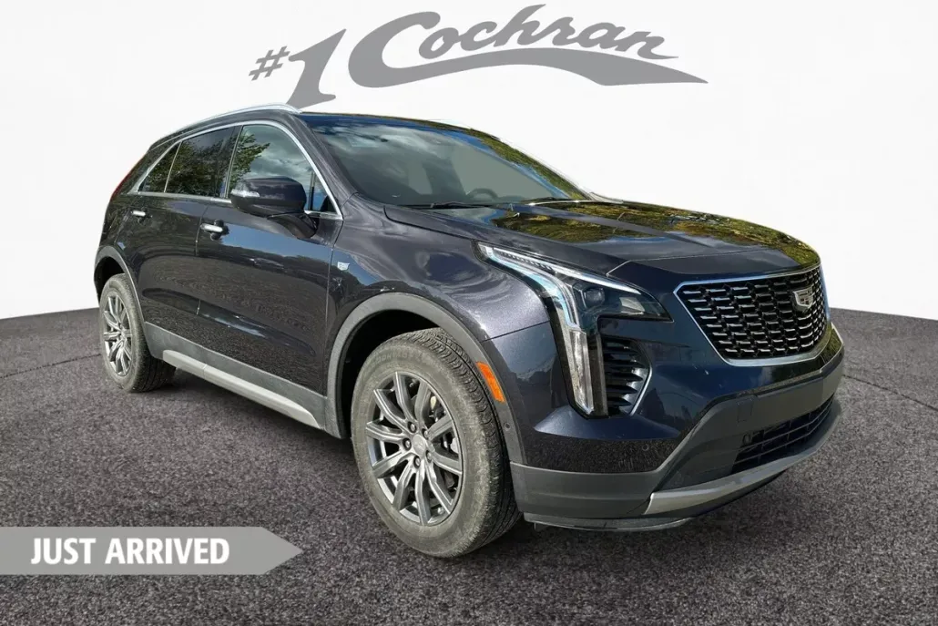 2022 Cadillac XT4 Premium Luxury photo 1