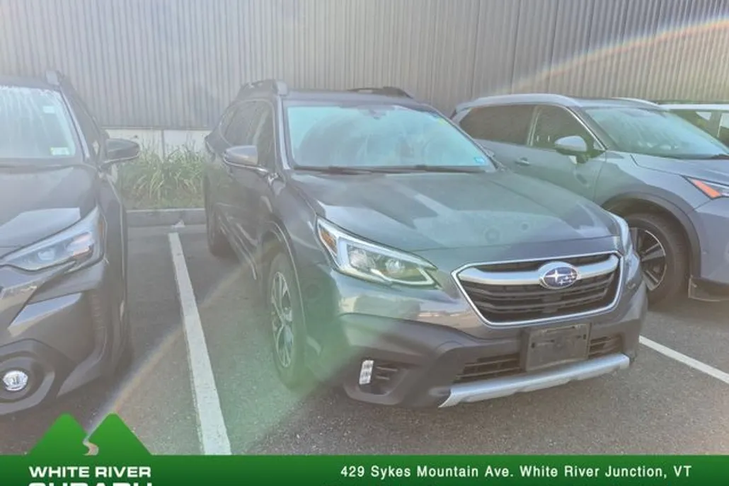 2022 Subaru Outback Limited photo 1
