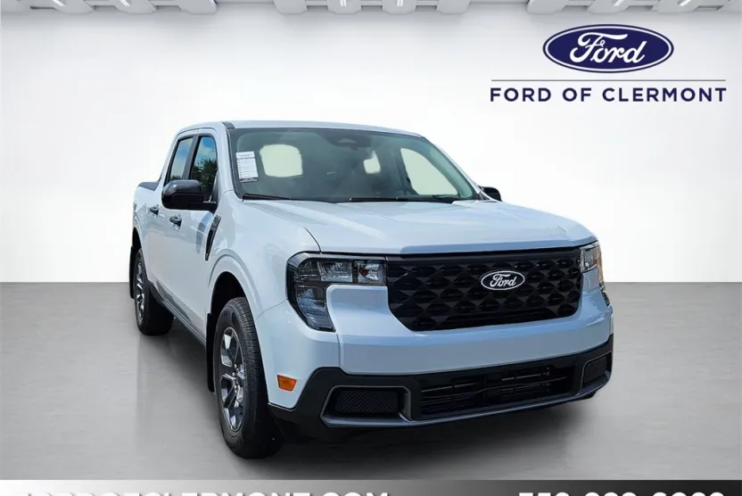 2025 Ford Maverick XLT photo 1