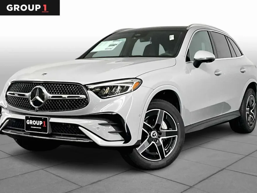 2026 Mercedes Benz GLC 300 4MATIC photo 1