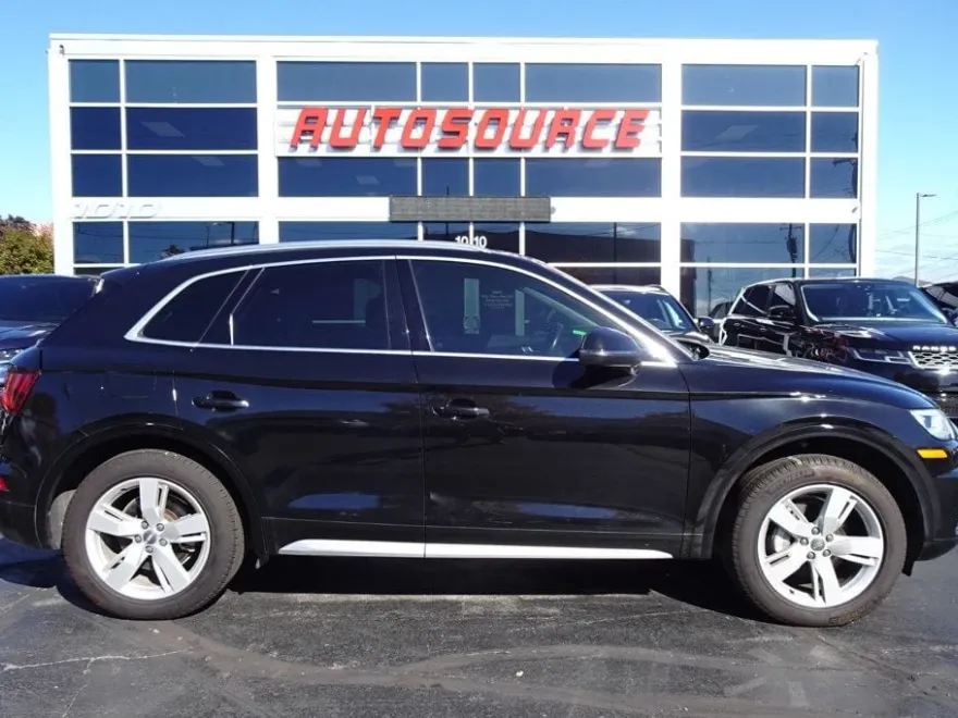 2018 Audi Q5 2.0T Premium Plus photo 1