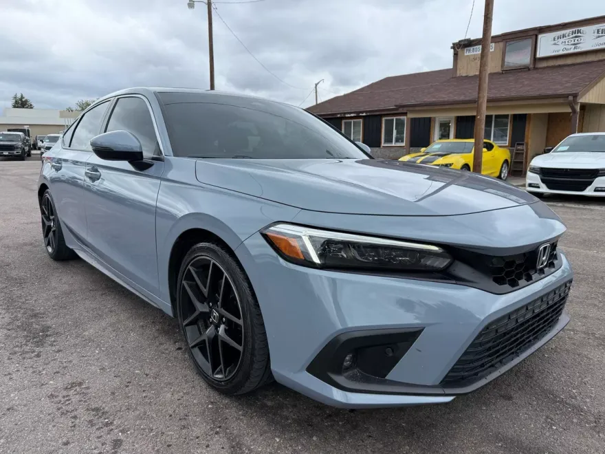 2022 Honda Civic Sport Touring photo 1