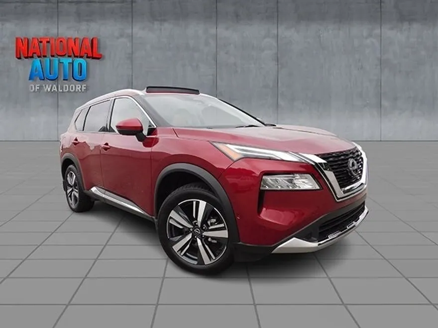 2023 Nissan Rogue Platinum photo 1