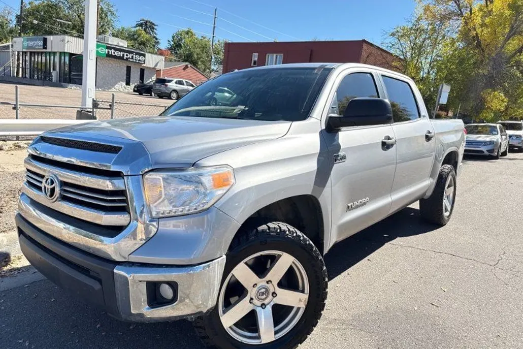 2016 Toyota Tundra SR5 photo 1