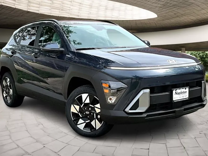 2025 Hyundai Kona SEL photo 1