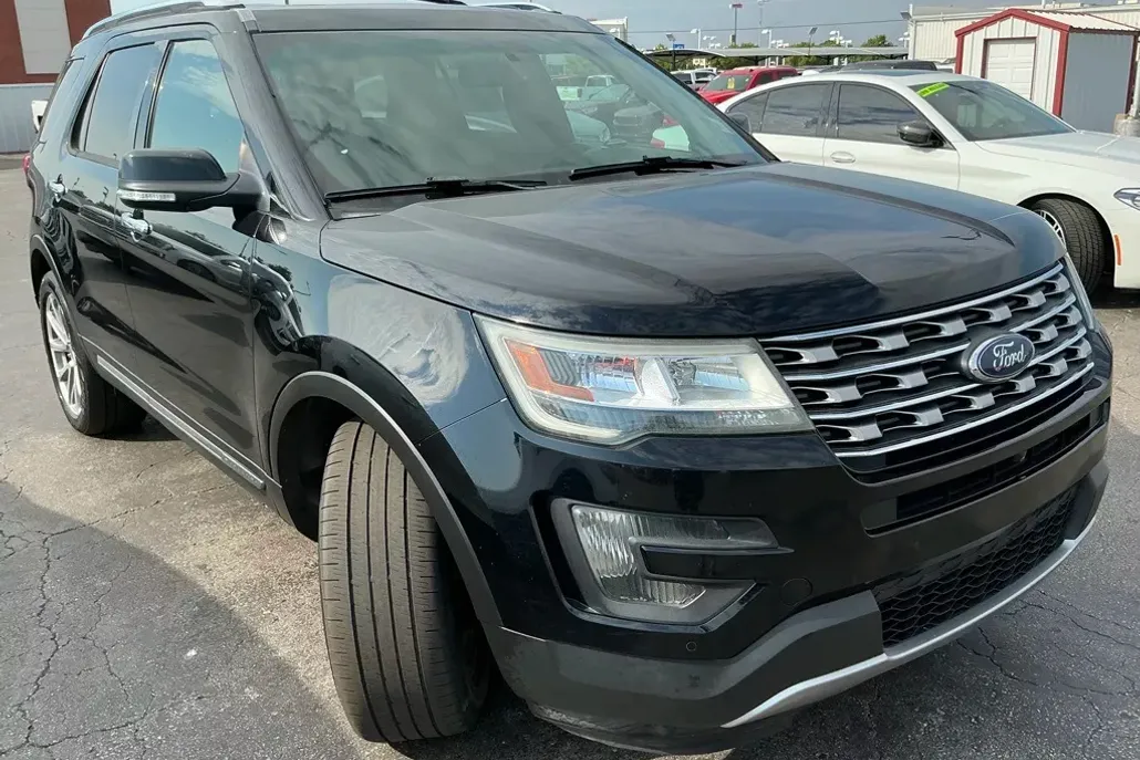 2016 Ford Explorer Limited photo 1