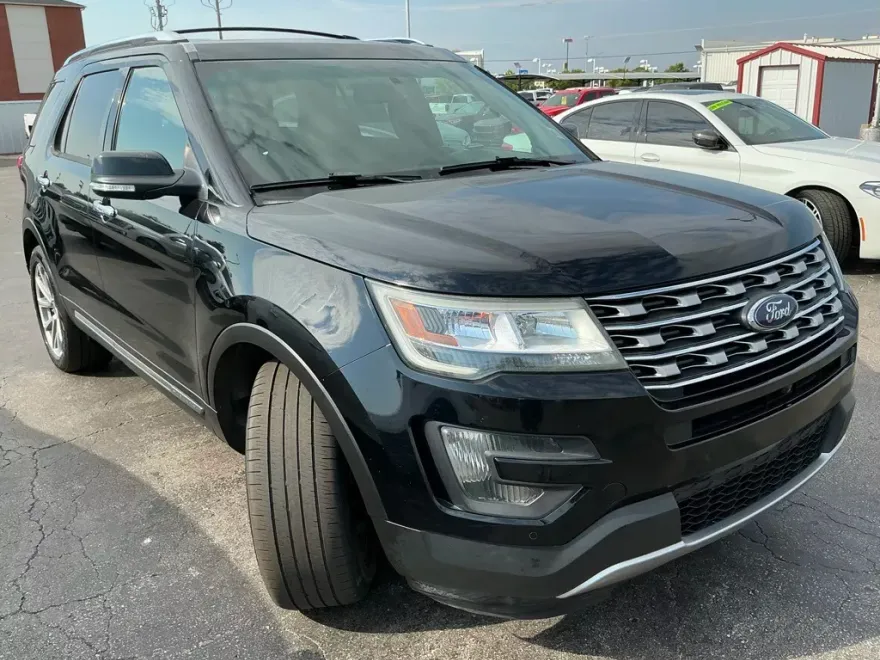2016 Ford Explorer Limited photo 1