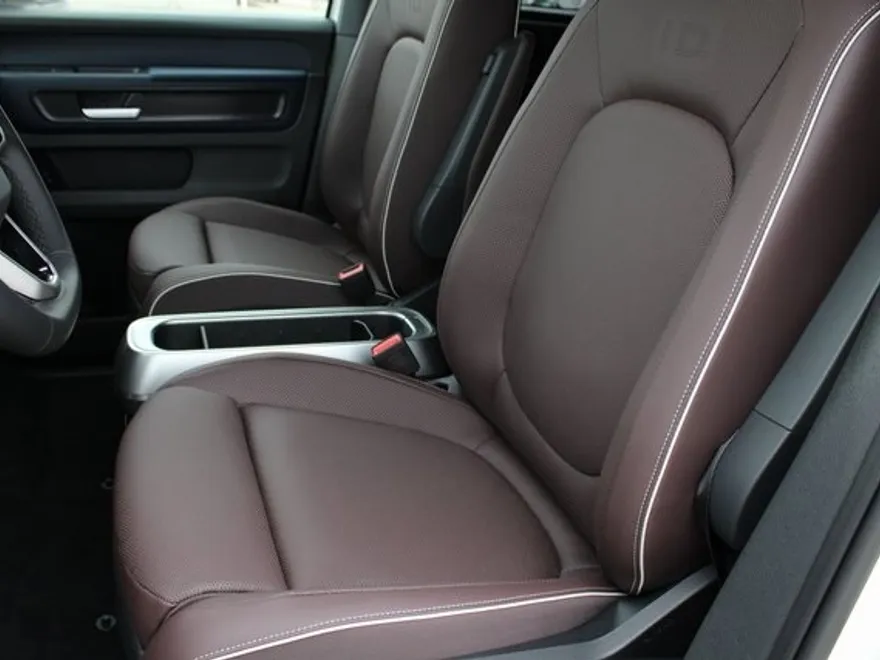 2025 Volkswagen ID. Buzz Pro S photo 1