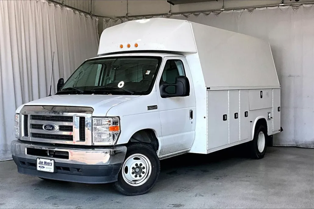 2023 Ford E-450 photo 1