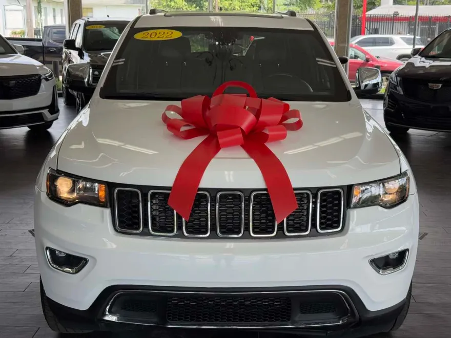 2022 Jeep Cherokee Limited photo 1