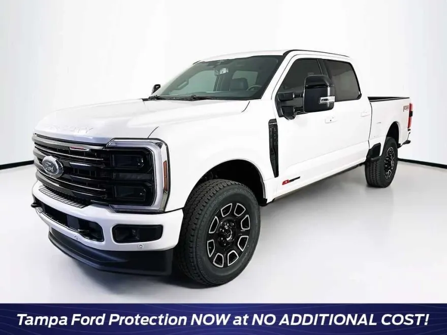 2025 Ford F-250 Platinum photo 1