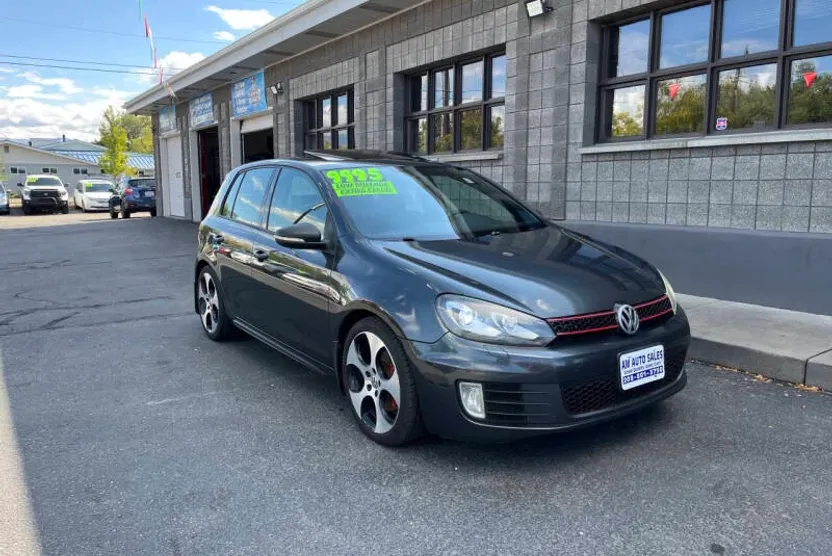 2011 Volkswagen Golf GTI photo 1
