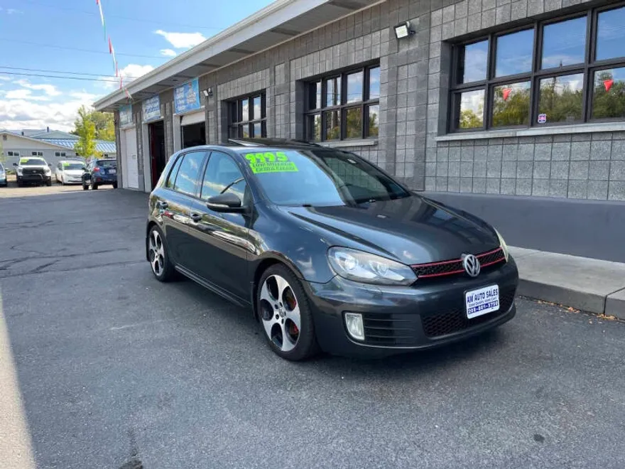 2011 Volkswagen Golf GTI photo 1