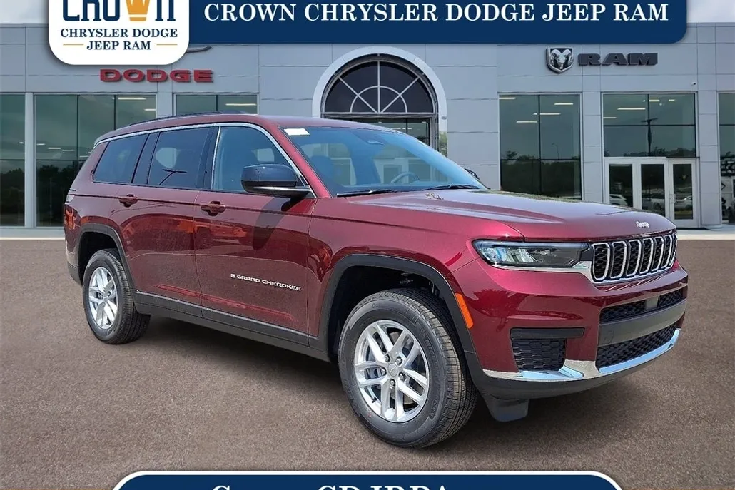 2025 Jeep Grand Cherokee Laredo photo 1