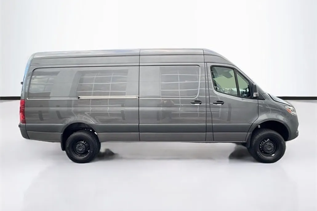2023 Mercedes Benz Sprinter 2500 170 WB photo 1