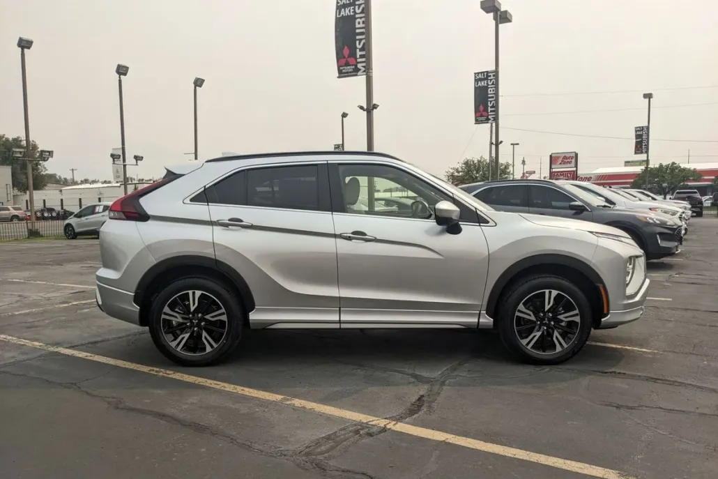 2024 Mitsubishi Eclipse Cross SEL photo 1